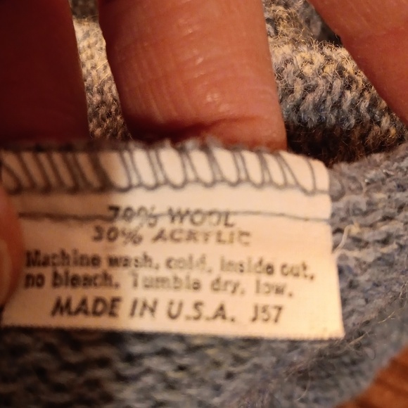 Vintage wool blend Jantzen grandma cardigan sweater - Picture 3 of 3